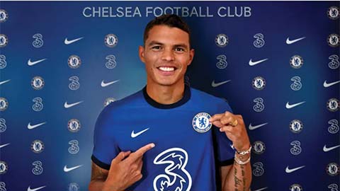Chelsea ký hợp đồng 1 năm với Thiago Silva
