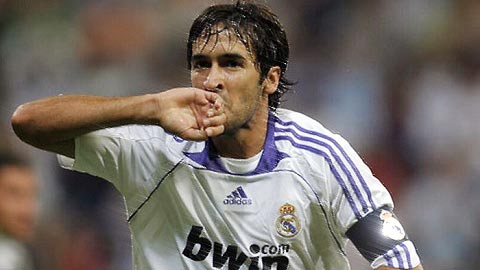 Raul, 'chúa nhẫn' nay thành 'Zizou mới' ở Real Madrid