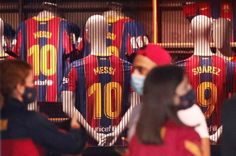 Lionel Messi là một “máy in tiền” của Barca 