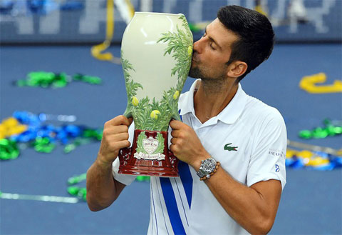 Đăng quang ở Cincinati 2020, Djokovic cân bằng kỷ lục 35 Masters của Nadal