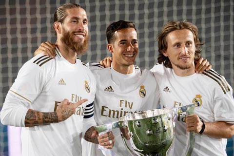 Real muốn việc gia hạn với Ramos, Vazquez và Modric (từ trái qua) hoàn thành trước tháng 12 năm nay