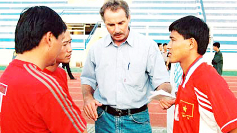 HLV Alfred Riedl đã đem đến nhiều thành công cho bóng đá Việt Nam 