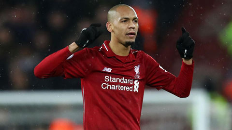 Trung vệ 'chữa cháy' Fabinho