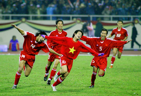 U23 Việt Nam dưới sự dẫn dắt của HLV Riedl đã giành HCB tại SEA Games 2003	Ảnh: ĐỒNG BẰNG