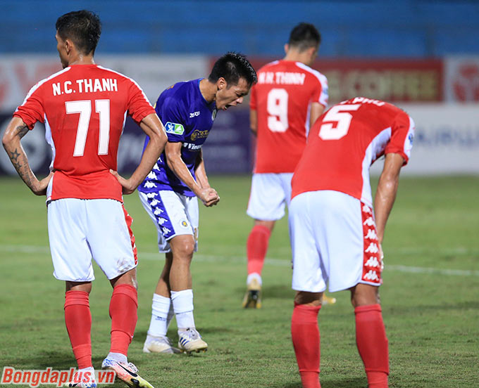 Sau 5 năm, Văn Quyết mới lập hat-trick cho Hà Nội FC 