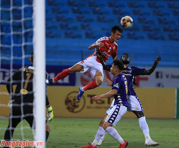 Dù TP.HCM có bàn thắng ở phút 48 do công của Văn Thuận.... 