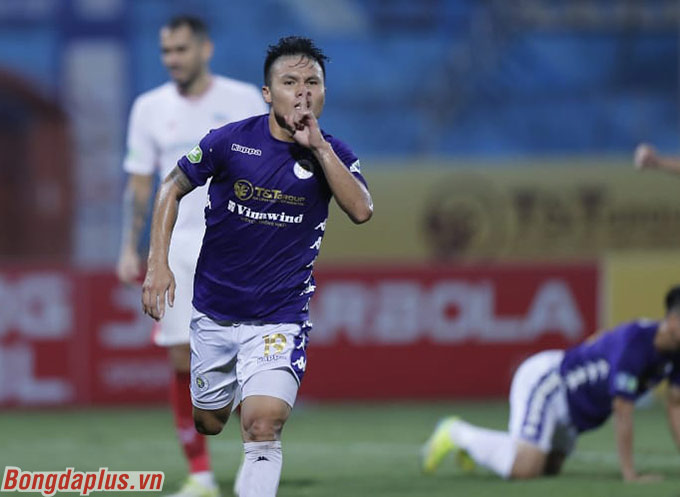 Quang Hải tỏa sáng giúp Hà Nội FC thắng 2-1 trước Viettel - Ảnh: Đức Cường 