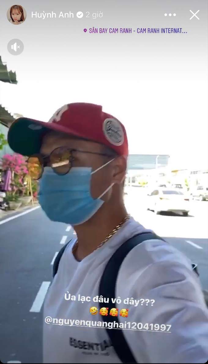 Quang Hải đeo kín khẩu trang nhưng người hâm mộ vẫn dễ nhận ra anh - Ảnh: Instagram nhân vật