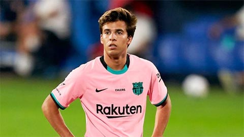 Riqui Puig quyết ở lại Barca để chờ cơ hội