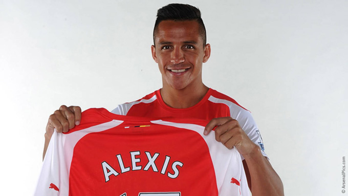5. Alexis Sanchez: Sang Arsenal giá 42,5 triệu euro, năm 2014
