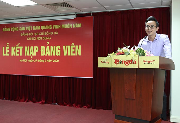Đồng chí Nguyễn Minh Việt cảm ơn sự tin tưởng mà BCH Đảng ủy Tạp chí Bóng đá, BCH chi ủy Nội dung dành cho mình