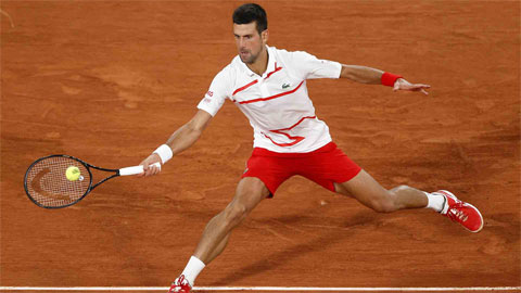 Djokovic thắng nhàn, Tsitsipas thoát hiểm ở vòng một Roland Garros 2020
