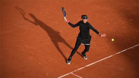 Muguruza, Ostapenko cùng vào vòng ba Roland Garros 2020