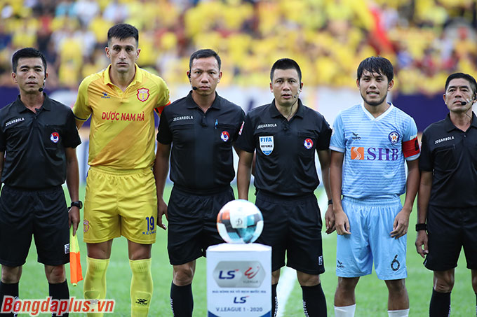 Trước khi vòng 13 V.League 2020 diễn ra, SHB Đà Nẵng vẫn nằm trong nhóm 8 đội đầu bảng. Nếu thắng trước DNH Nam Định, họ sẽ chắc suất vào top 8, qua đó trụ hạng sớm