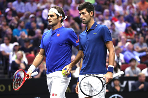 Federer (trái) và Djokovic đều mới 1 lần vô địch Pháp mở rộng
