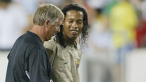 “Nếu như trời không mưa”, Sir Alex Ferguson và Ronaldinho đã nên nghĩa thầy trò