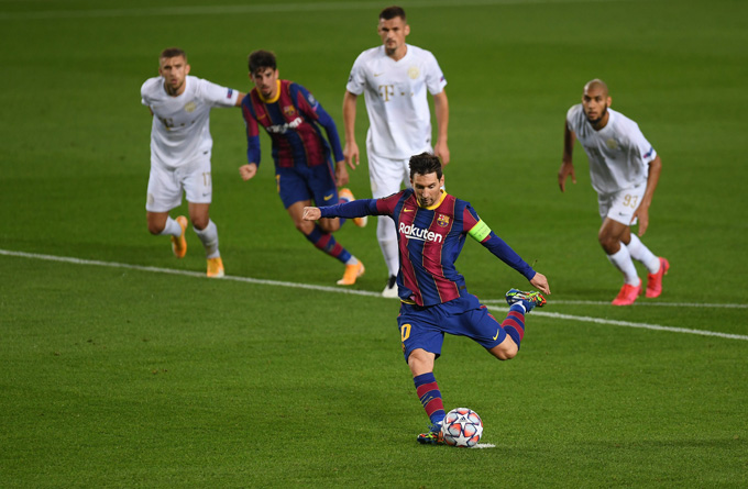 Messi mở tỷ số trên chấm 11m
