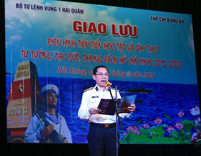 Đại tá Hồ Thanh Hoàn - Bí thư Đảng uỷ, Chính uỷ Bộ Tư lệnh Vùng 1 Hải quân phát biểu khai mạc chương trình 