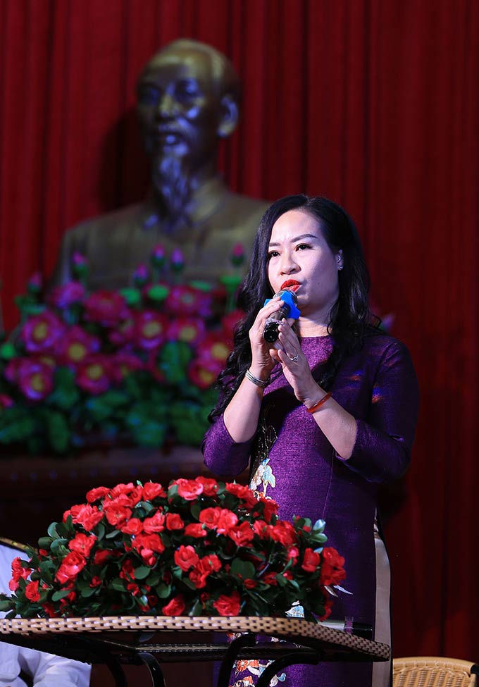 Đồng chí Thạc Thị Thanh Thảo bày tỏ: “Mỗi lần về các đơn vị hay Bộ Tư lệnh Vùng 1 Hải quân, tôi như được trở về ngôi nhà của mình".