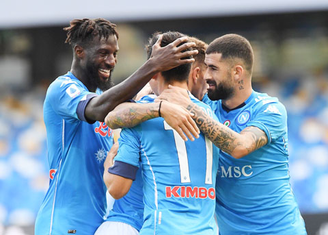 Niềm vui chiến thắng sẽ đến với các cầu thủ Napoli trước đối thủ láng giềng Benevento