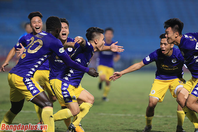 Hà Nội FC cùng Viettel vẫn đang ganh đua gay cấn đến chức vô địch mùa này 