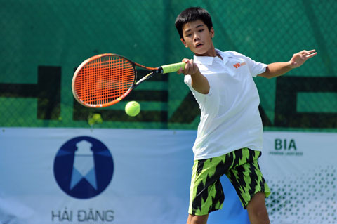 Tay vợt Đỗ La Việt Nhật đến từ diễn đàn VNTennis