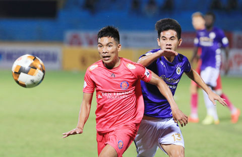 Sài Gòn FC (trái) không ngán ngại Hà Nội FC dù phải làm khách	- Ảnh: Đức Cường