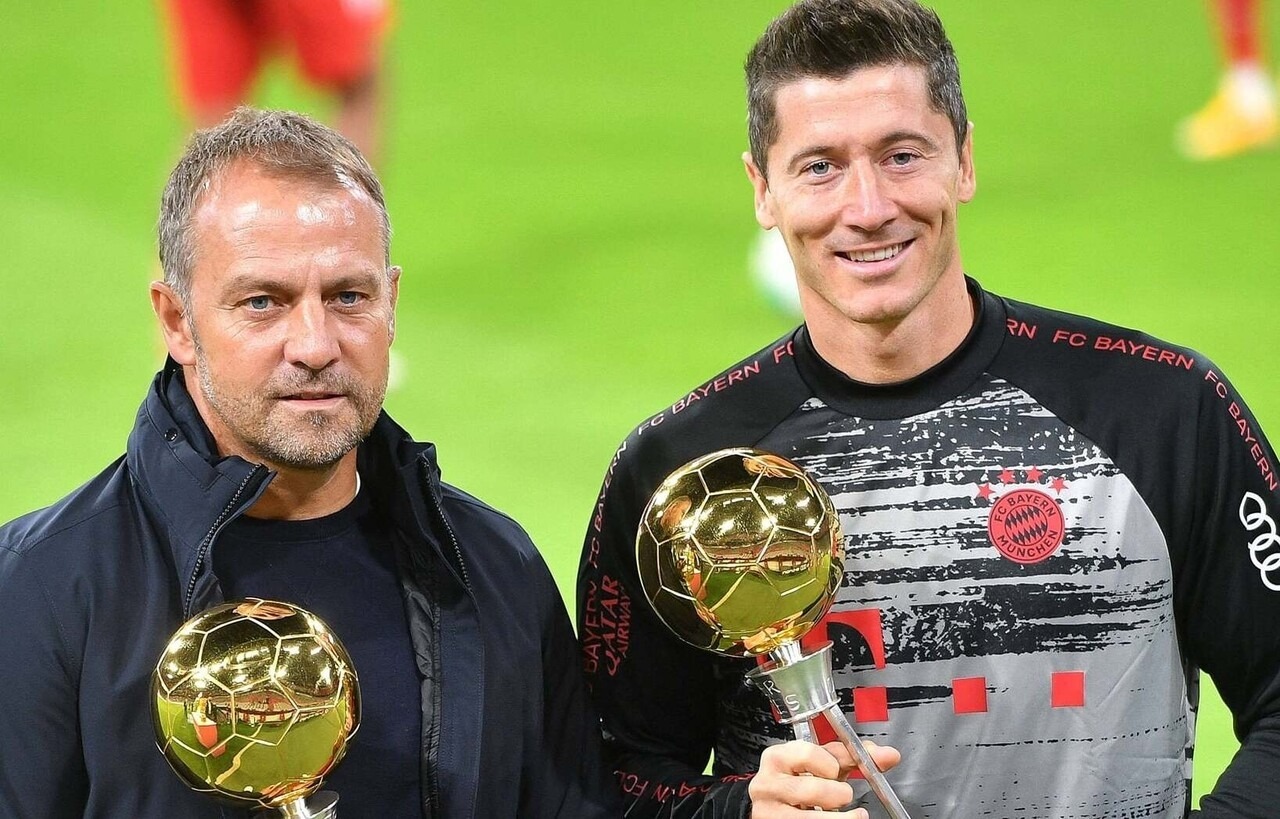 Hansi và Lewandowski ẵm luôn các danh hiệu cá nhân của UEFA và Bundesliga