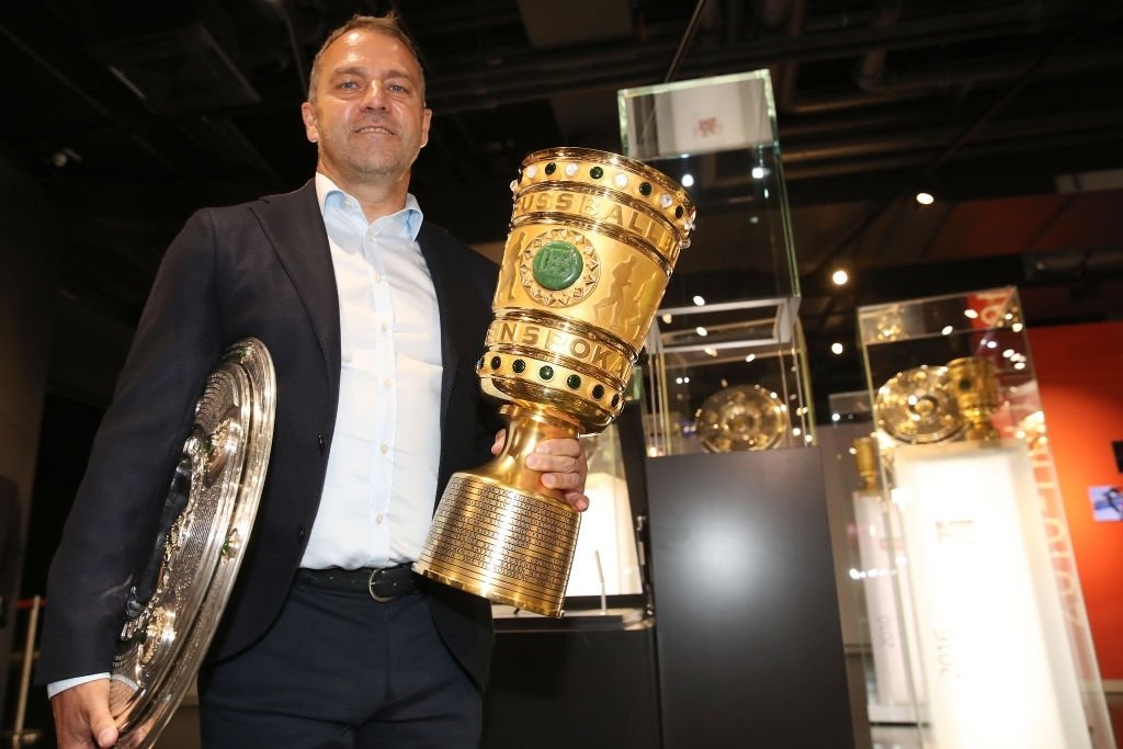 12 tháng trước Hansi lên thay Kovac tạm thời nhưng ông đã giúp Bayern vô địch quốc nội tuyệt đối