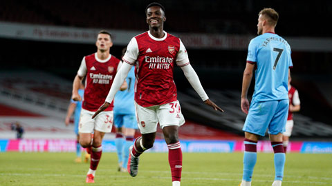 Nketiah đã sẵn sàng ghi bàn giúp Arsenal vững ngôi đầu