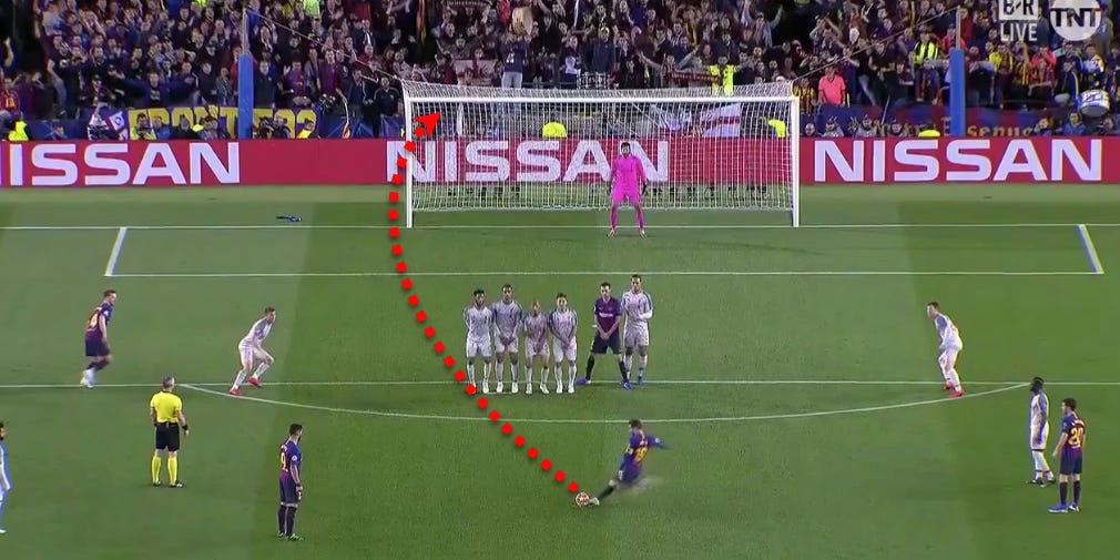 Siêu phẩm sút phạt của Messi vào lưới Liverpool