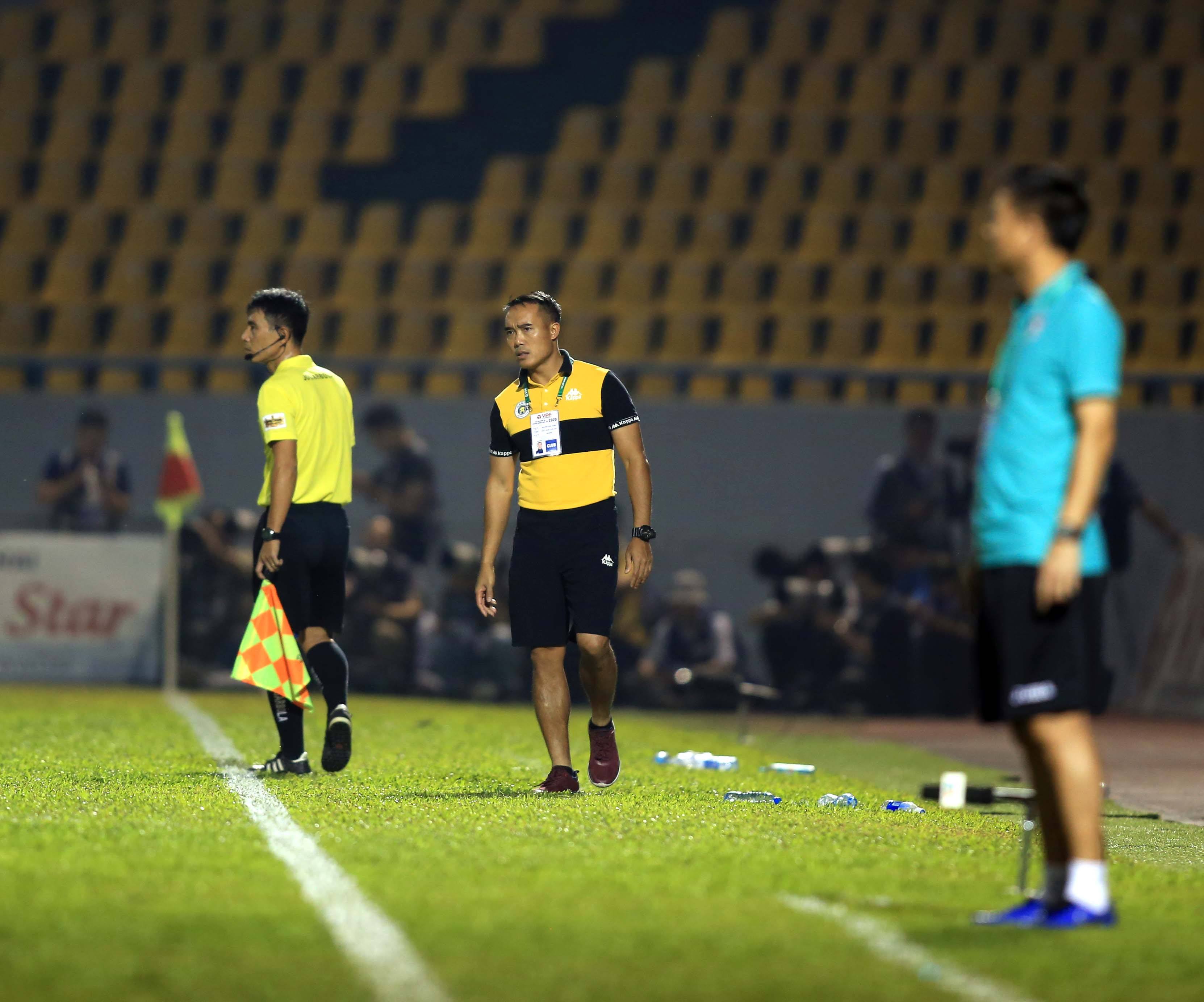 Trợ lý Nguyễn Công Tuấn cho rằng Viettel xứng đáng lên ngôi vô địch V.League - Ảnh: Minh Tuấn 