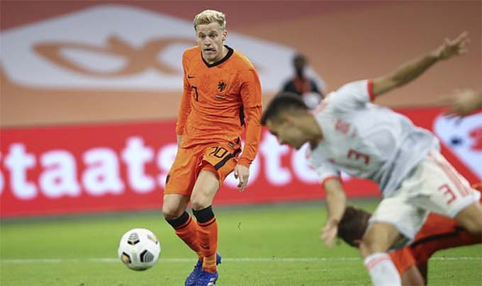 Van de Beek đã ghi 2 bàn trong 2 trận gần nhất đá cho Hà Lan