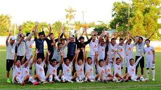 Đội trẻ thăng hạng Nhì, đội lớn Quảng Nam nhận lệnh lên V.League