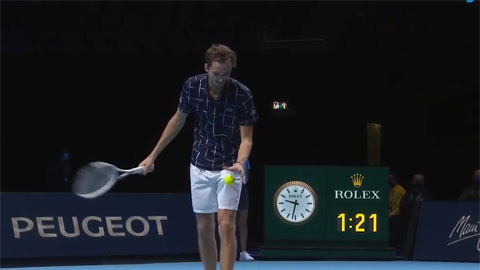 Daniil Medvedev phủ nhận thiếu tôn trọng đối thủ ở ATP Finals