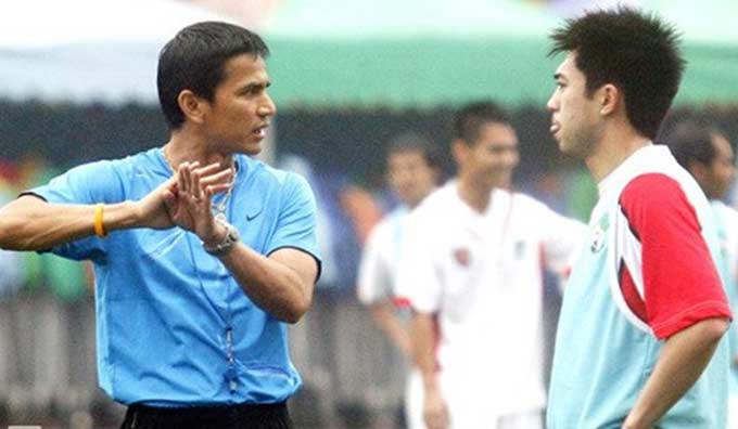 Kiatisak mâu thuẫn với ngôi sao Lee Nguyễn tại V.League 2010 