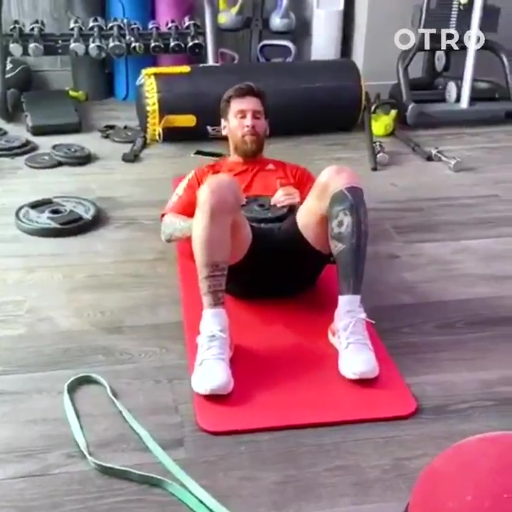 Để kéo dài tuổi nghề, Messi chăm chỉ tập gym và áp dụng chế độ dinh dưỡng pro
