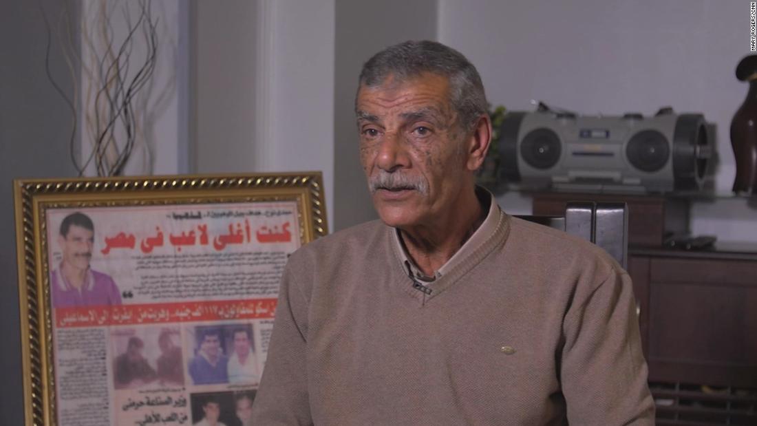 Ông thày Hamdi Noor tự hào kể về Salah với phóng viên của CNN