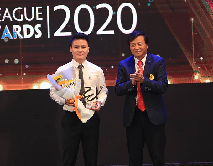 Quang Hải là chủ nhân bàn thắng đẹp nhất V.League 2020 