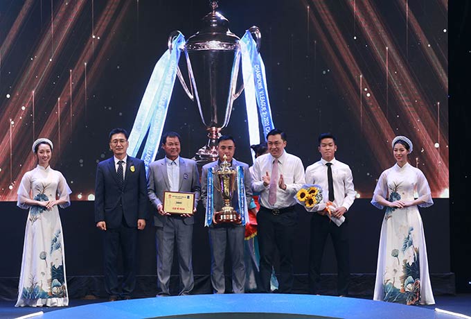 CLB Bình Định là đội vô địch hạng Nhất 2020 