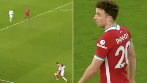 Diogo Jota nói với trọng tài: 'Lần sau tôi sẽ ăn vạ đấy'