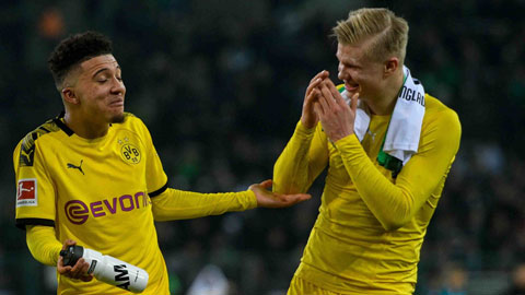 Haaland (phải) - Sancho đã góp công lớn vào chiến thắng thuyết phục của Dortmund trước Brugge