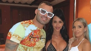 Cựu sao Real vi phạm quy định cách ly, tổ chức tiệc bikini với bạn gái