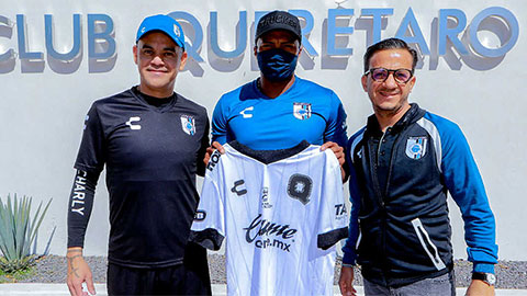 Antonio Valencia gia nhập Queretaro