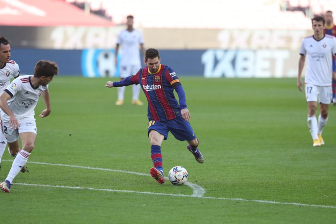 Messi ấn định chiến thắng 4-0 cho Barca