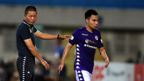 HLV Chu Đình Nghiêm sẽ có cơn đau đầu thú vị trong việc chọn đội hình cho Hà Nội FC	 Ảnh: ĐỨC CƯỜNG