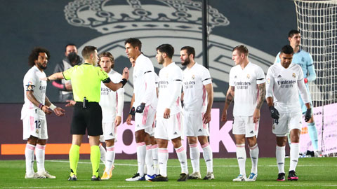 Thất bại trước Alaves đã là trận thứ 3 liên tiếp Real không biết mùi chiến thắng tại La Liga