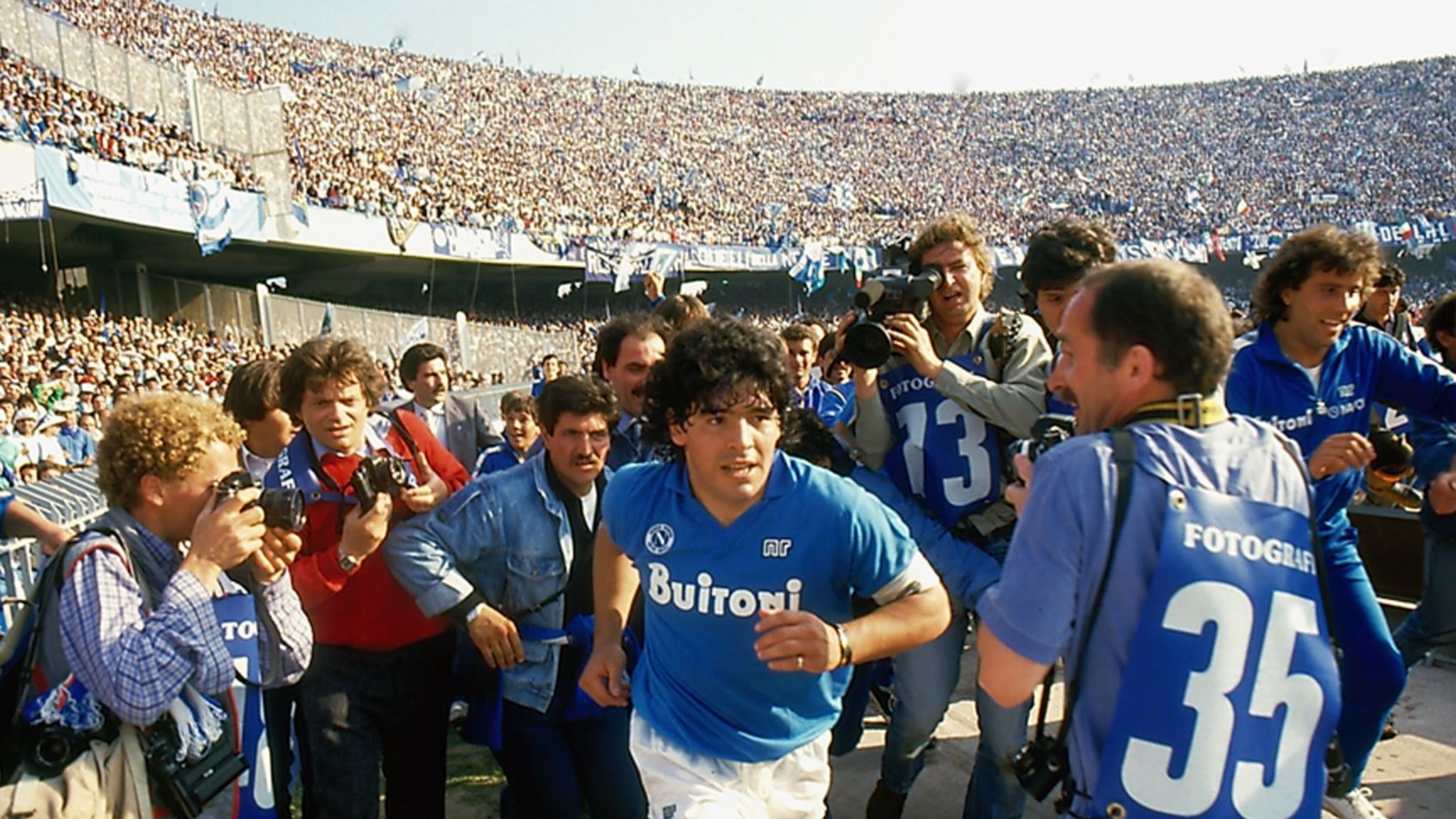 Mối tình giữa Maradona và ma túy được cho là đã nảy nở sâu đậm ở Napoli vào giữa thập niên 1980