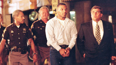 Mike Tyson & cuộc đời "như phim" ngoài sàn đấu Mike Tyson & cuộc đời "như phim" ngoài sàn đấu