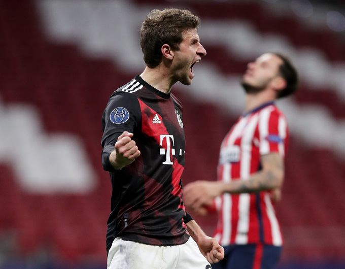 Mueller gỡ hòa cho Bayern khiến Atletico chưa thể có vé